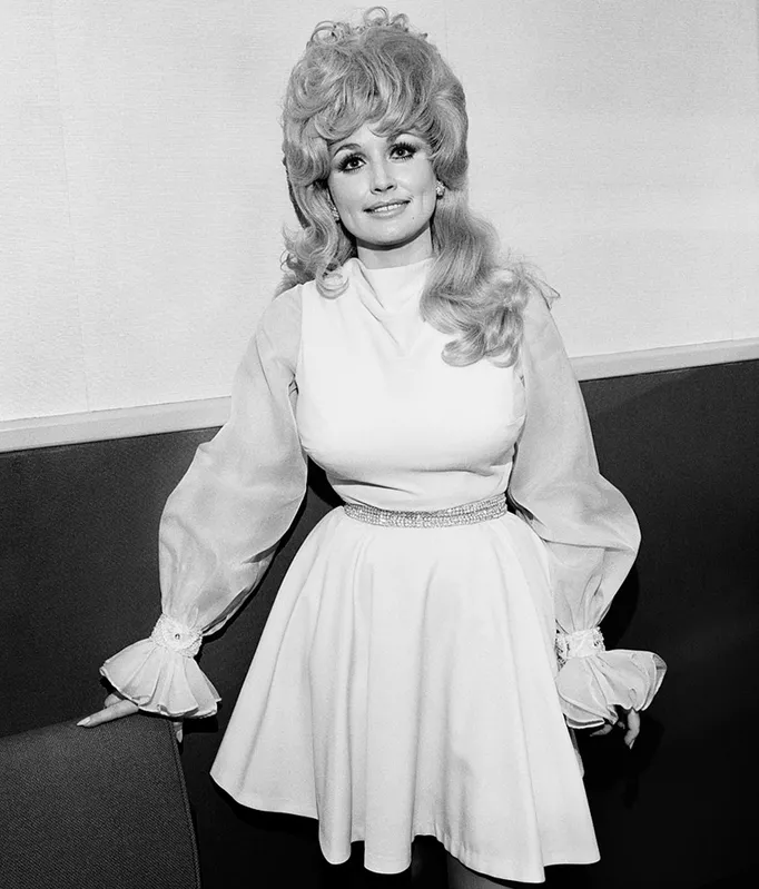 Dolly Parton photographed by Henry Horenstein